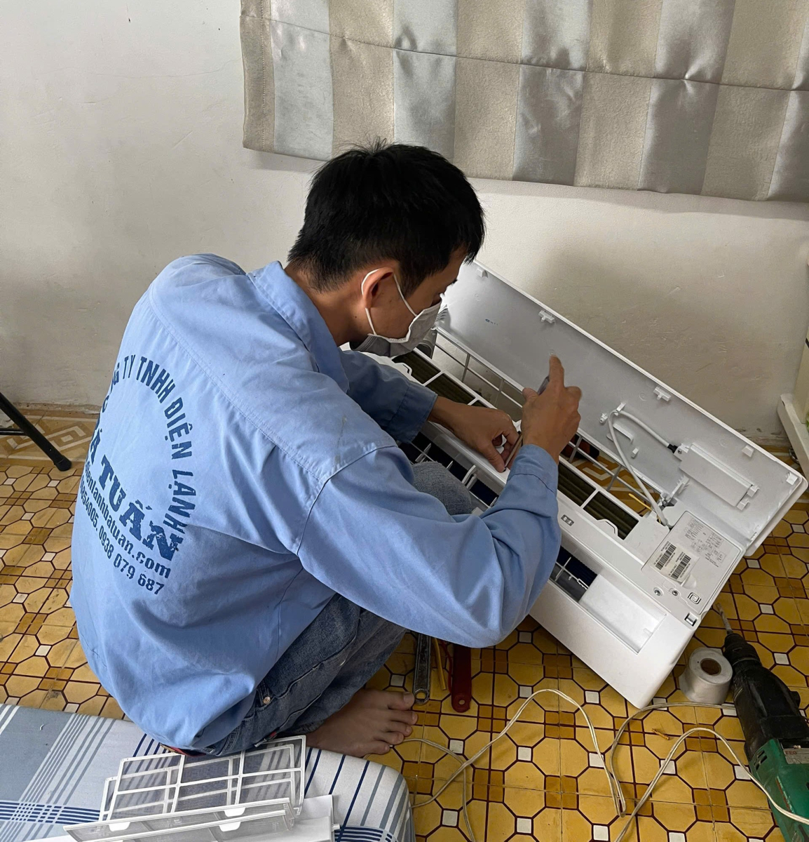 Tháo lắp máy lạnh quận 4 nhanh gọn uy tín